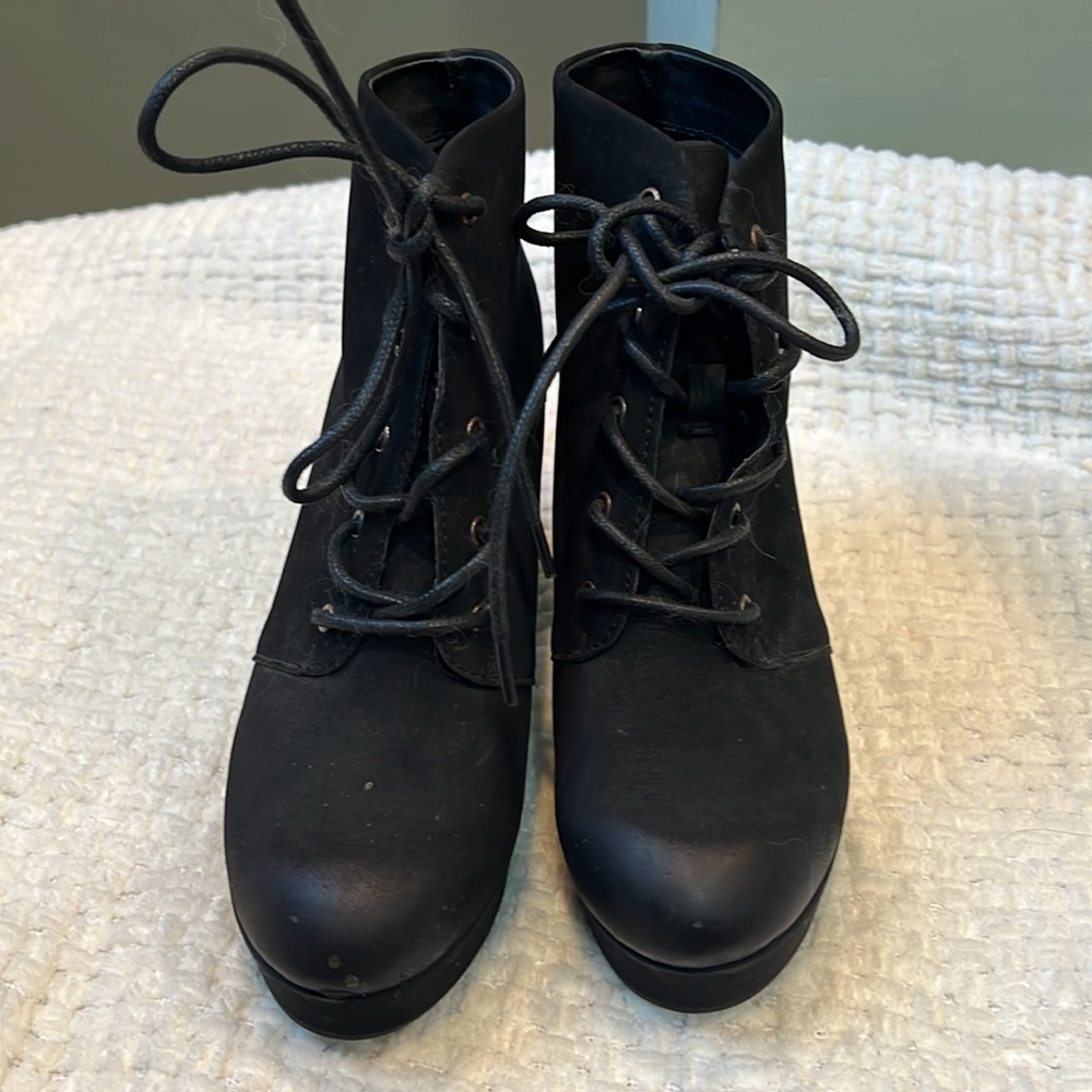 Chunky heel boots - Picture 2 of 4